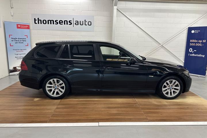 Sort BMW 318i fra 2007