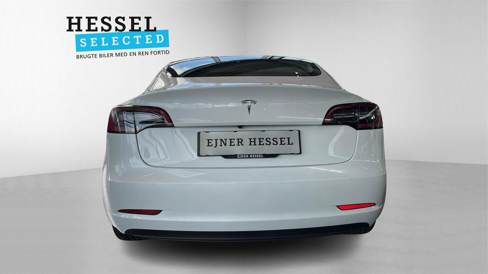 Hvid Tesla Model 3 fra 2022