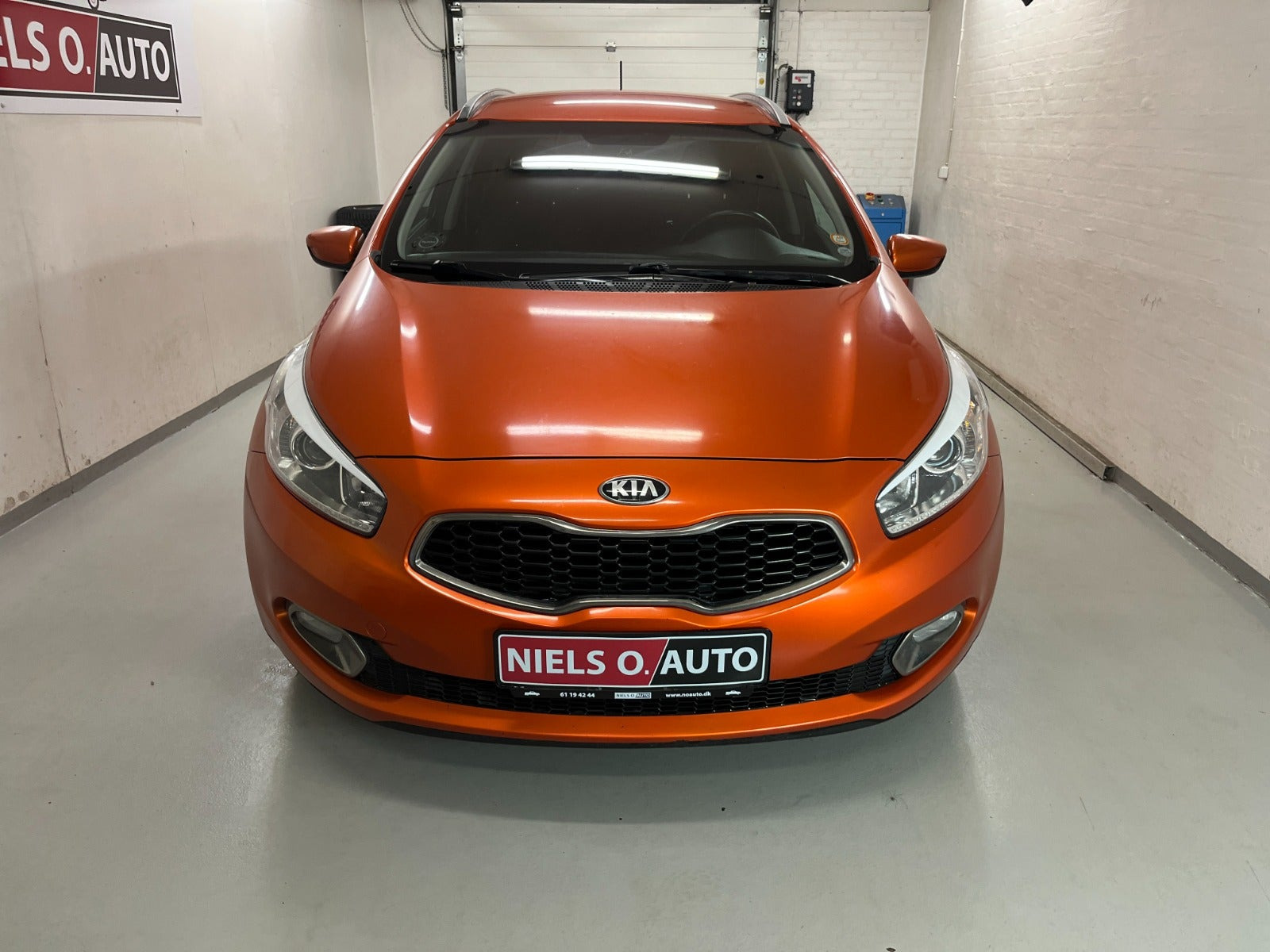 Orange Kia Ceed fra 2014
