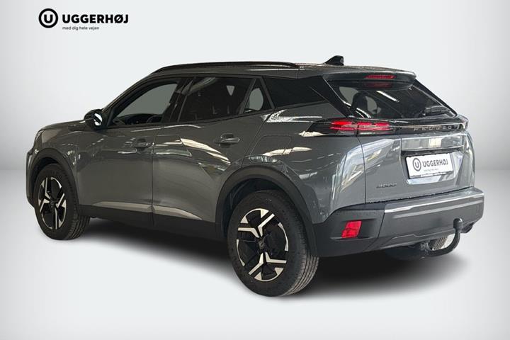 Grå Peugeot 2008 fra 2023