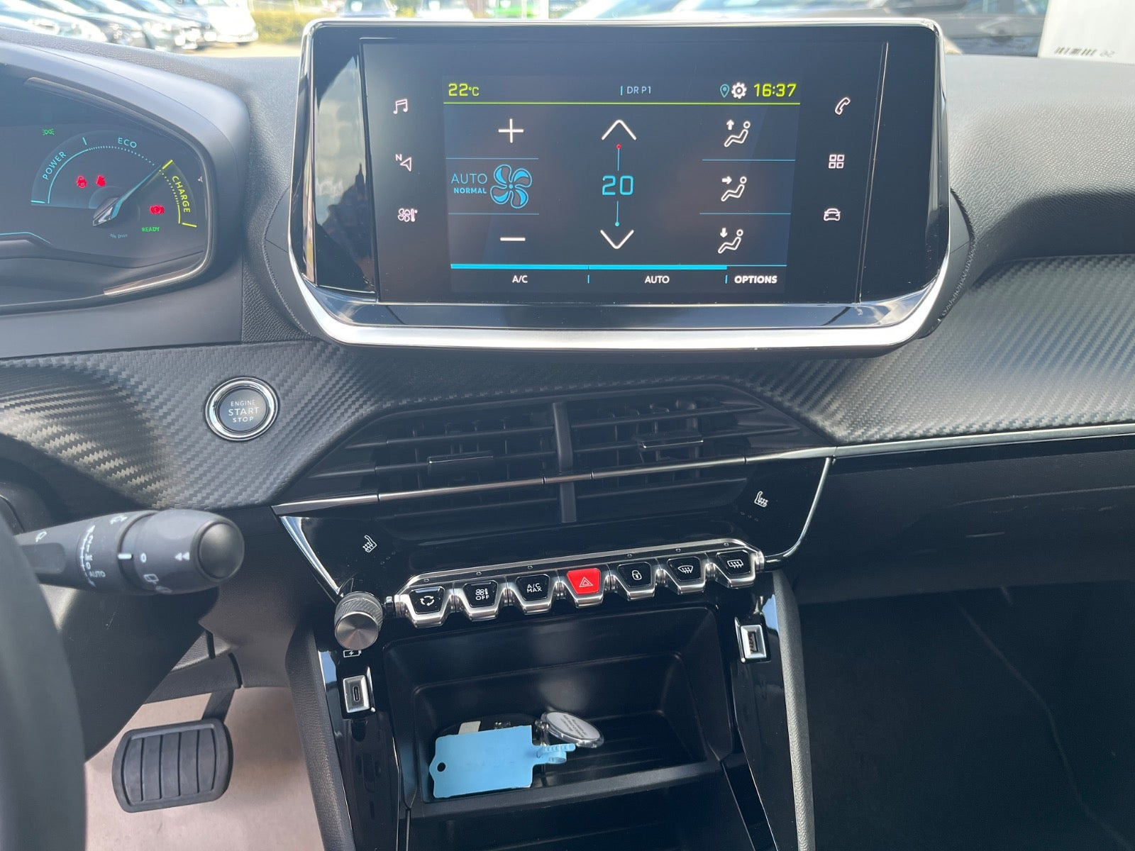 Sølv Peugeot e-208 fra 2022