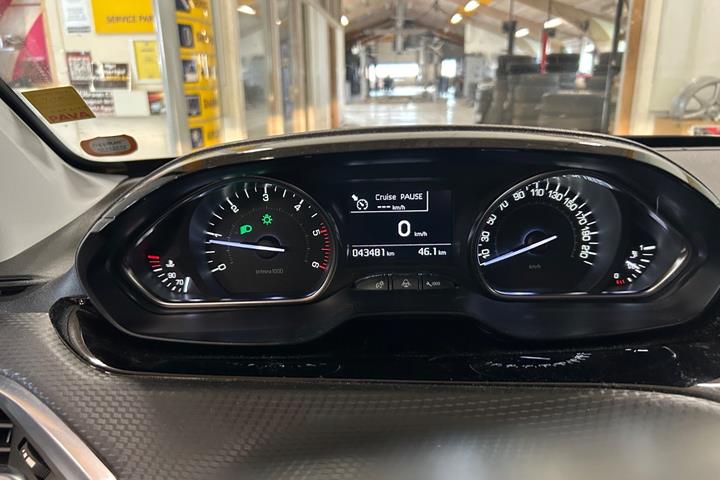 Hvid Peugeot 2008 fra 2017