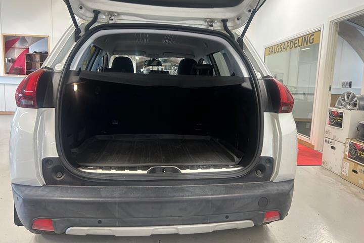 Hvid Peugeot 2008 fra 2017