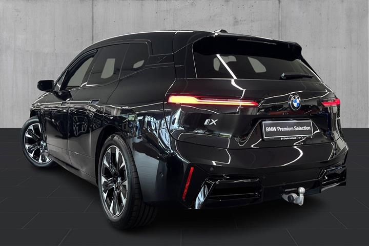 Sort BMW iX fra 2026