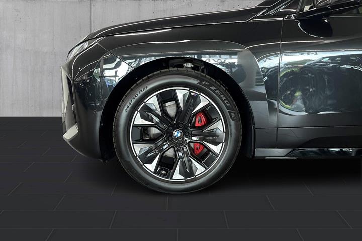 Sort BMW iX fra 2026