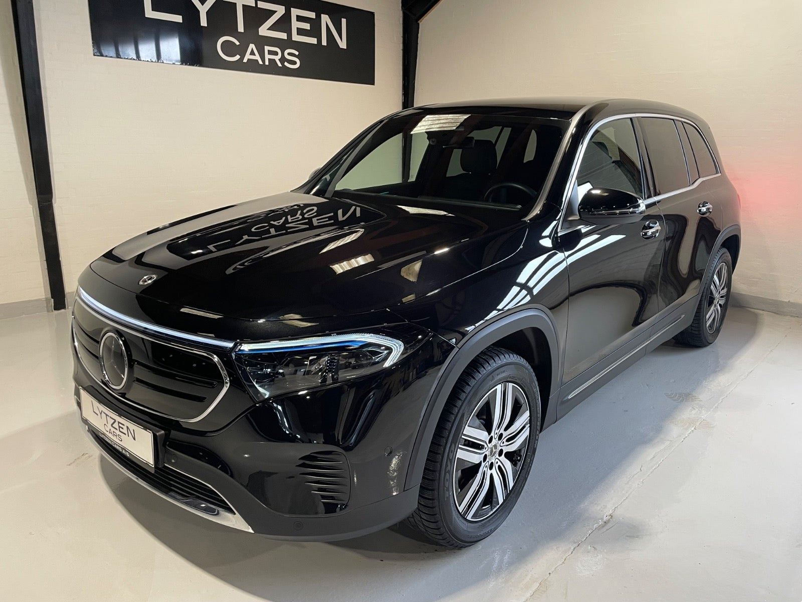 undefined Mercedes EQB250+ fra 2023
