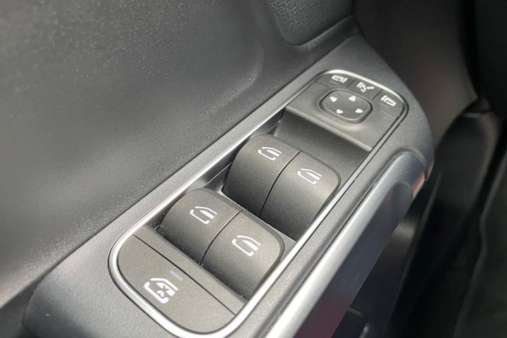 undefined Mercedes EQB250+ fra 2023