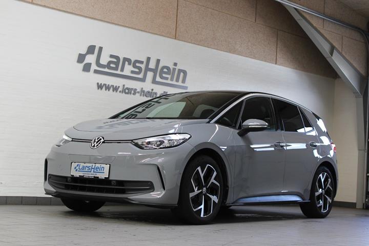 Grå VW ID.3 fra 2024 set udefra