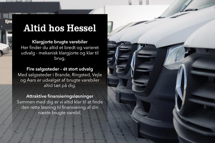 Blå Mercedes Vito 114 fra 2022