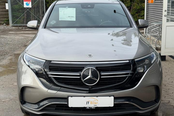 Orange Mercedes EQC400 fra 2021