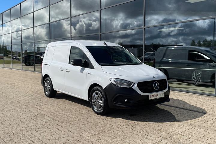 Hvid Mercedes eCitan fra 2025