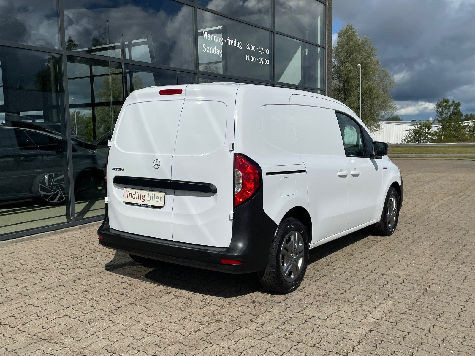 Hvid Mercedes eCitan fra 2025