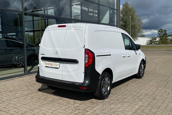 Hvid Mercedes eCitan fra 2025