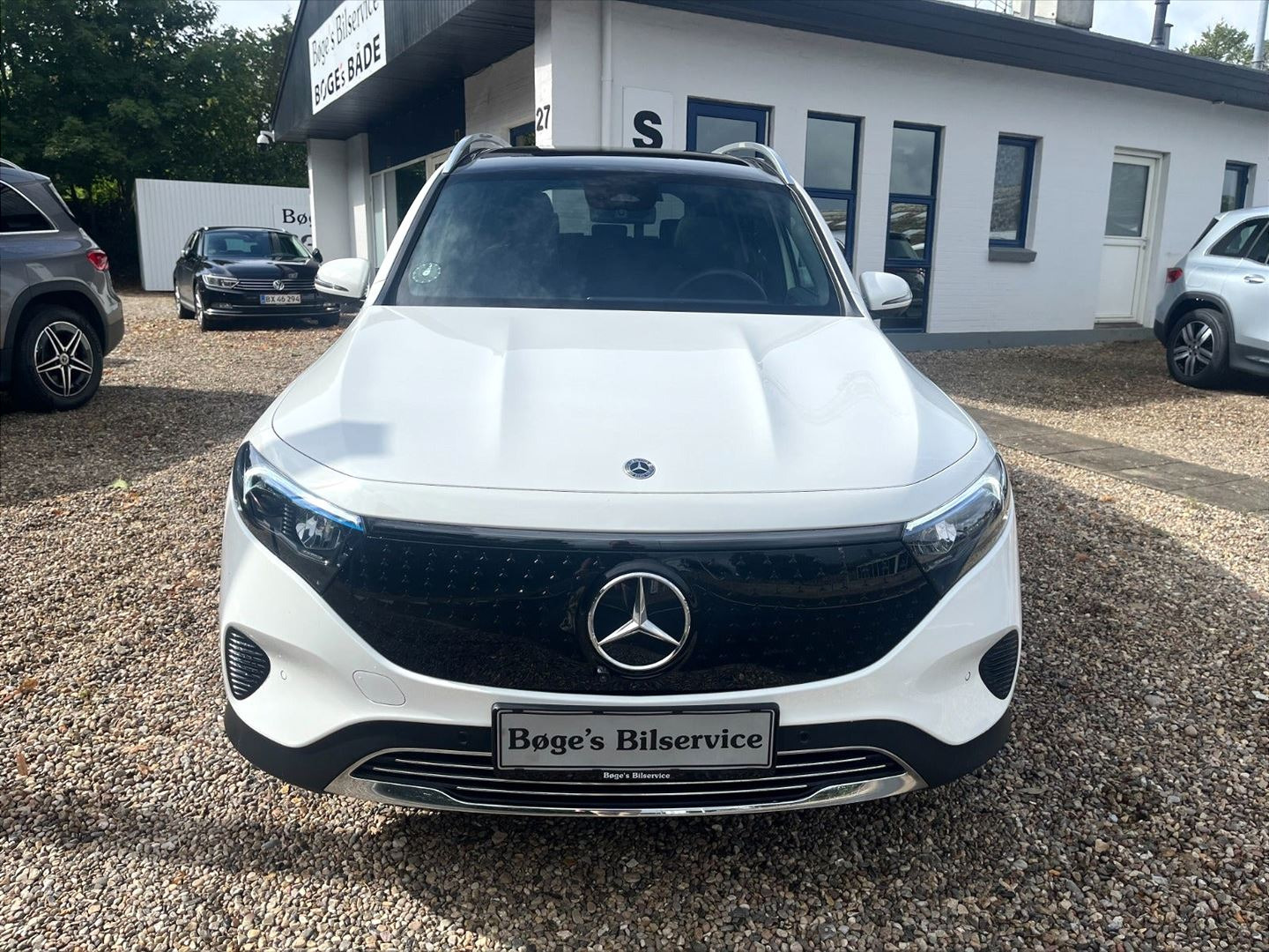 Hvid Mercedes EQB 250+ fra 2025