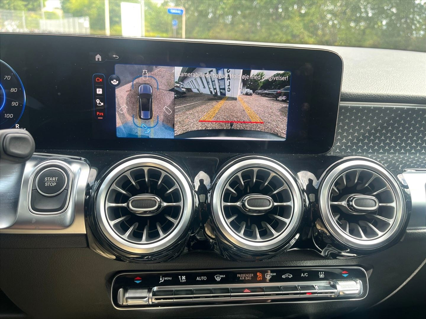 Hvid Mercedes EQB 250+ fra 2025
