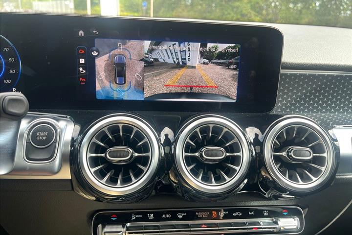 Hvid Mercedes EQB 250+ fra 2025