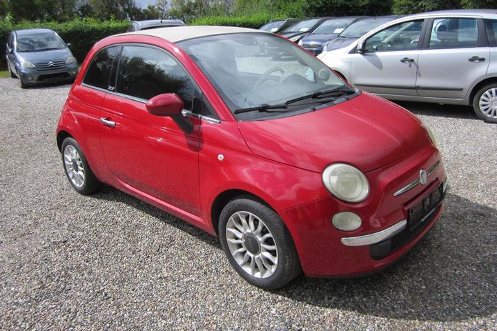 Rød Fiat 500 fra 2010