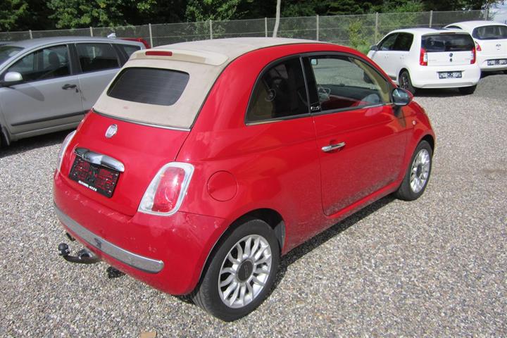 Rød Fiat 500 fra 2010