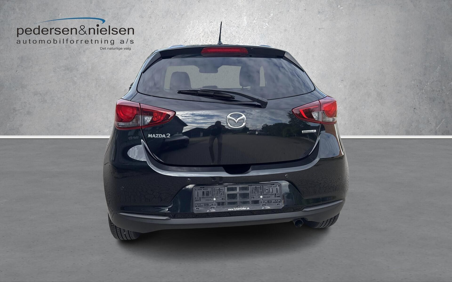 Sort Mazda 2 fra 2023