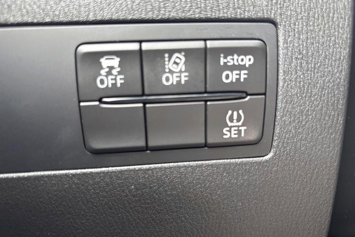 Sort Mazda 2 fra 2023