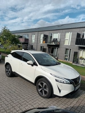 Hvid Nissan Qashqai fra 2021