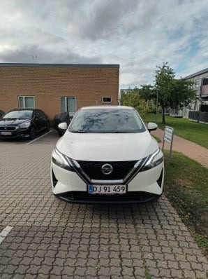 Hvid Nissan Qashqai fra 2021