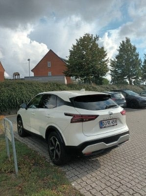 Hvid Nissan Qashqai fra 2021