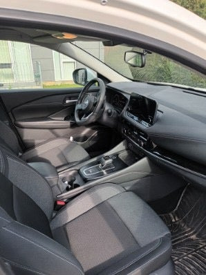Hvid Nissan Qashqai fra 2021