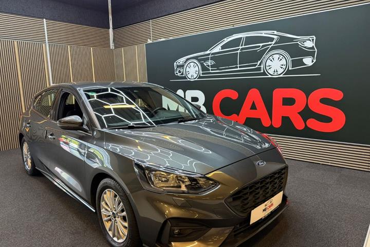 Grå Ford Focus fra 2019