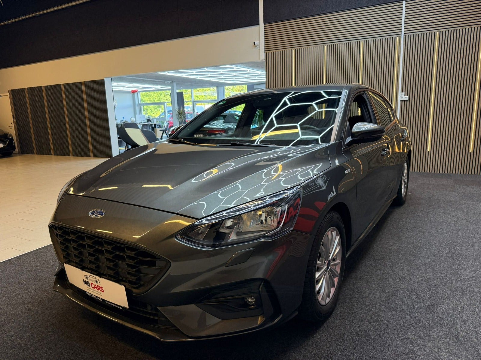 Grå Ford Focus fra 2019