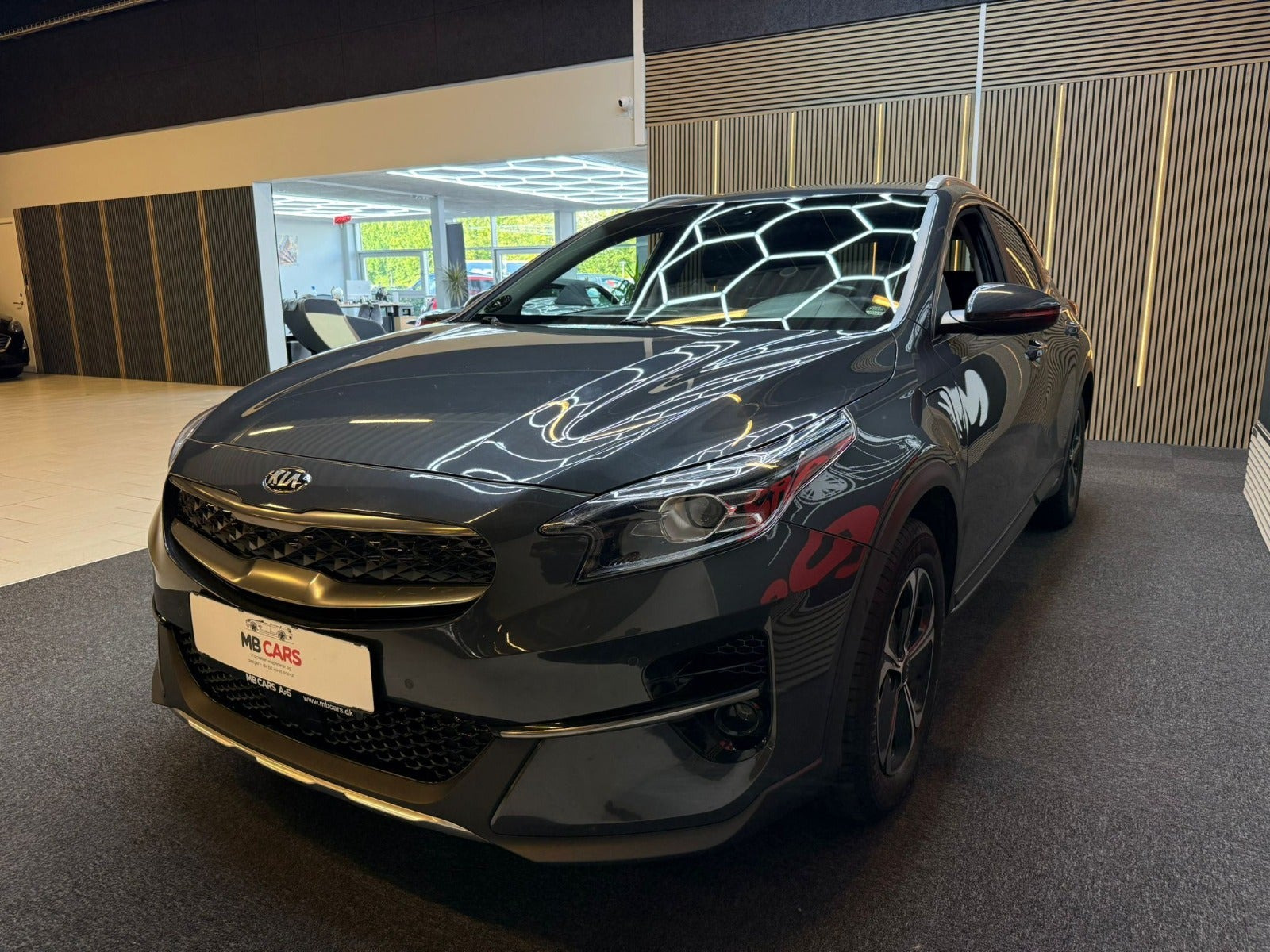 Grå Kia XCeed fra 2020