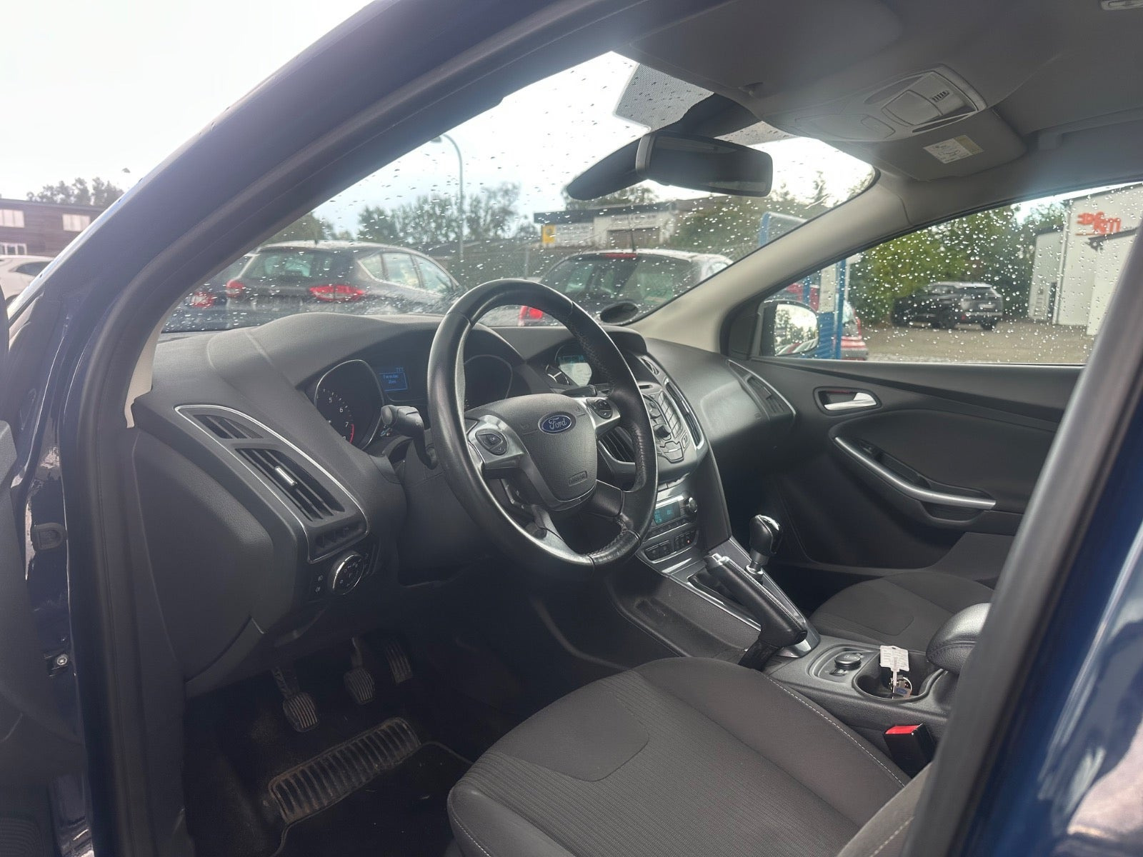 Blå Ford Focus fra 2014