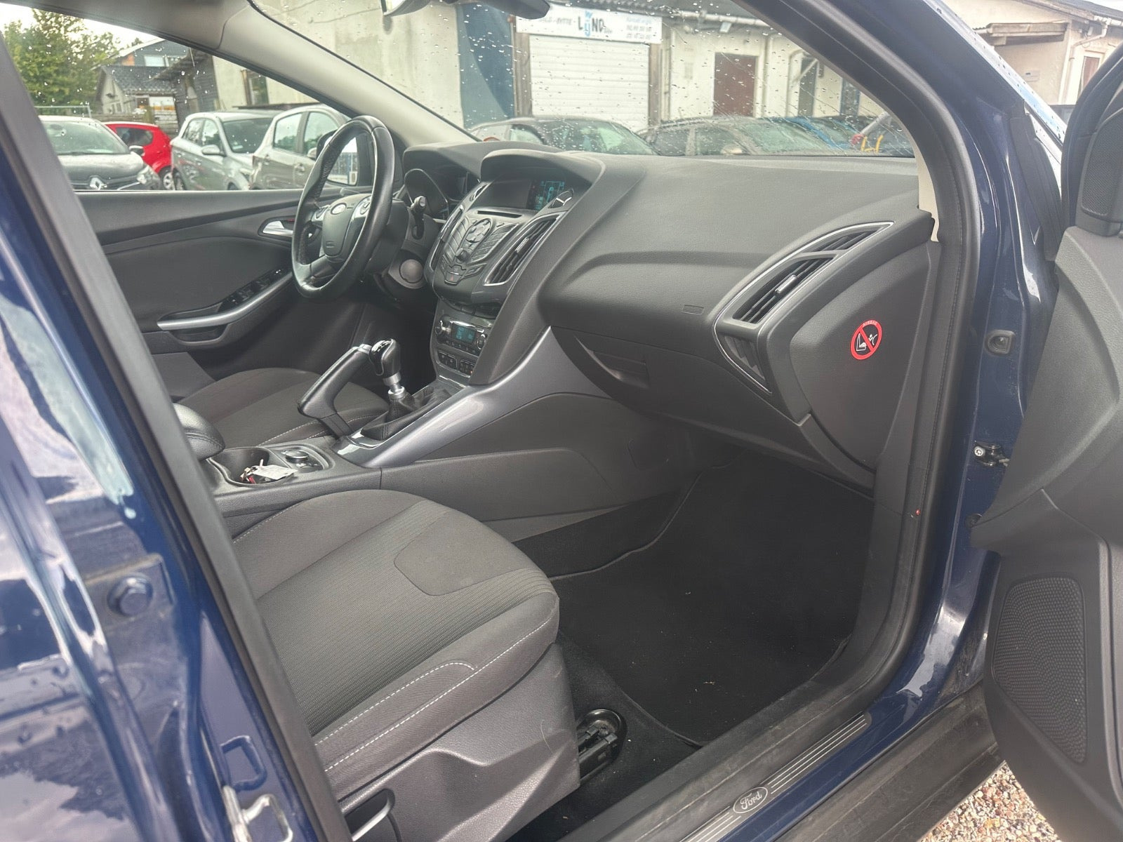 Blå Ford Focus fra 2014