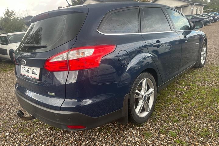 Blå Ford Focus fra 2014