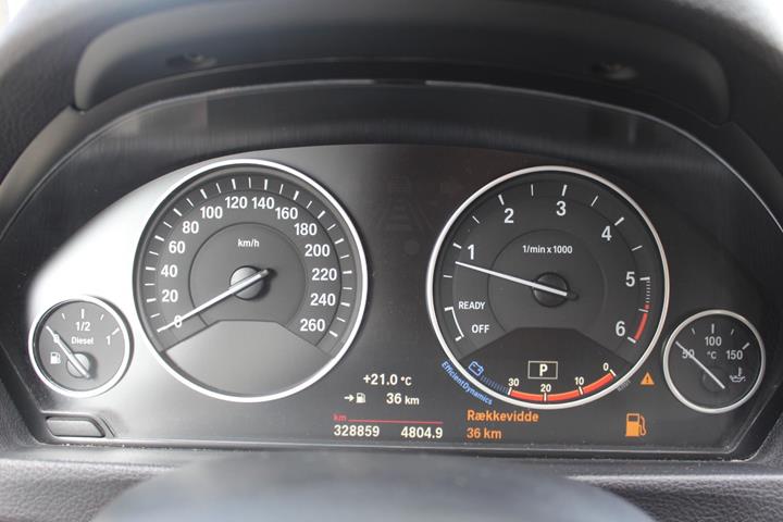 Hvid BMW 318d fra 2016