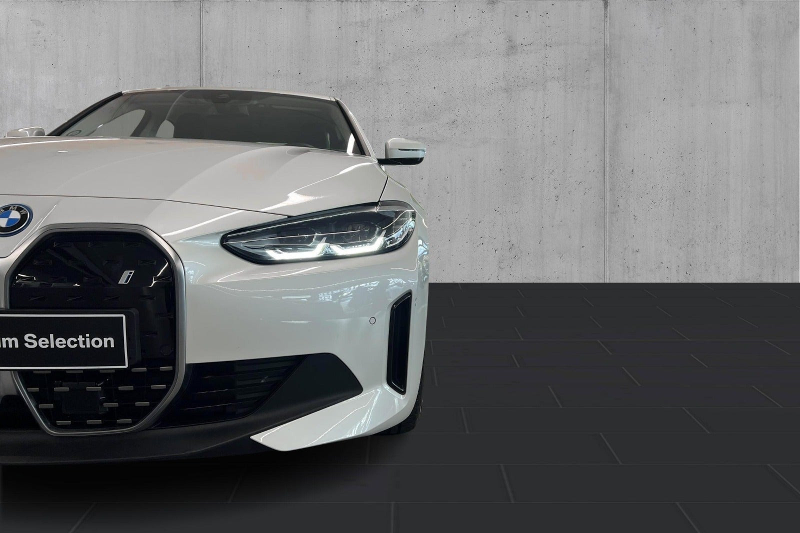 Hvid BMW i4 fra 2023