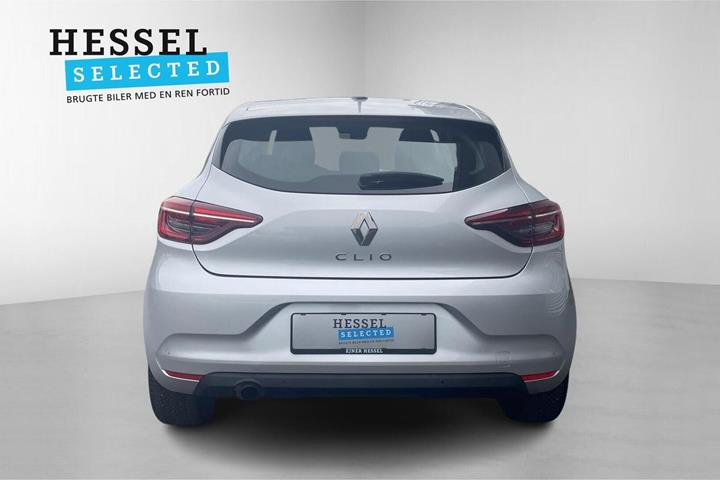 Sølv Renault Clio V fra 2020