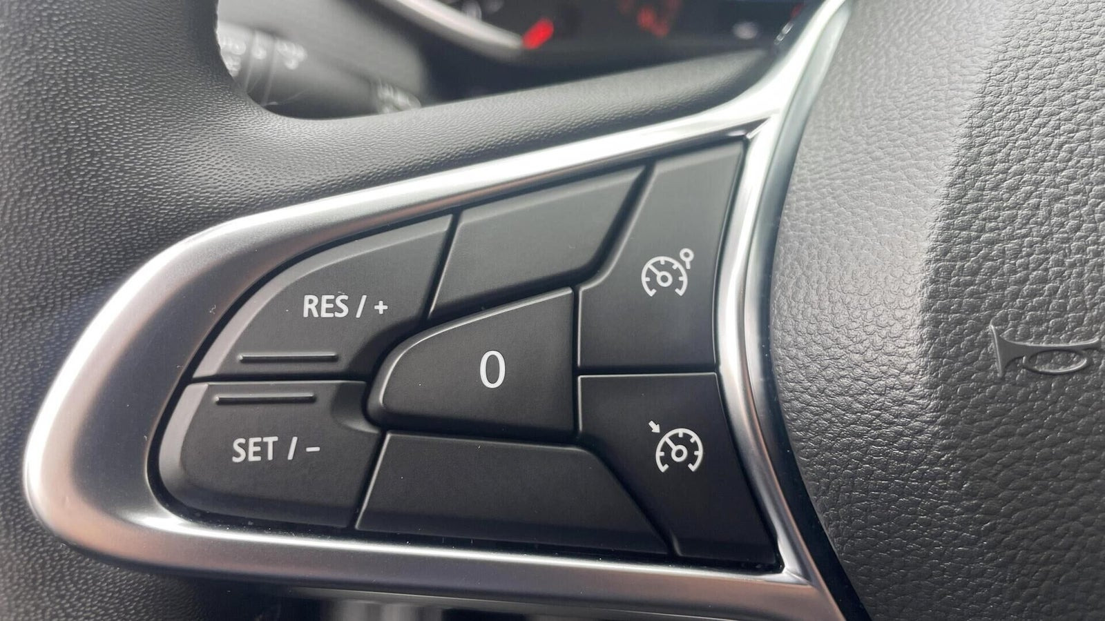 Sølv Renault Clio V fra 2020