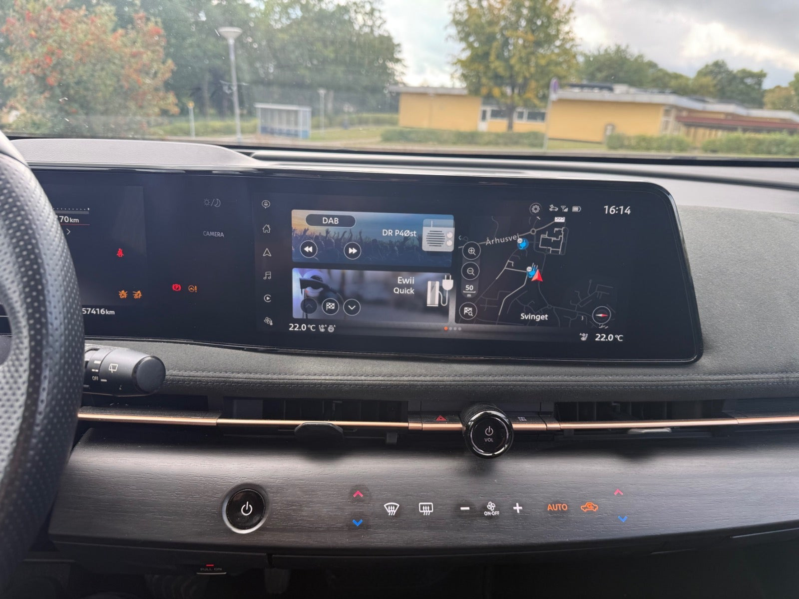 Rød Nissan Ariya fra 2023