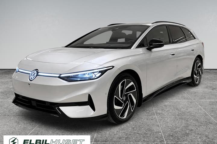 Sølv VW ID.7 fra 2025 set udefra