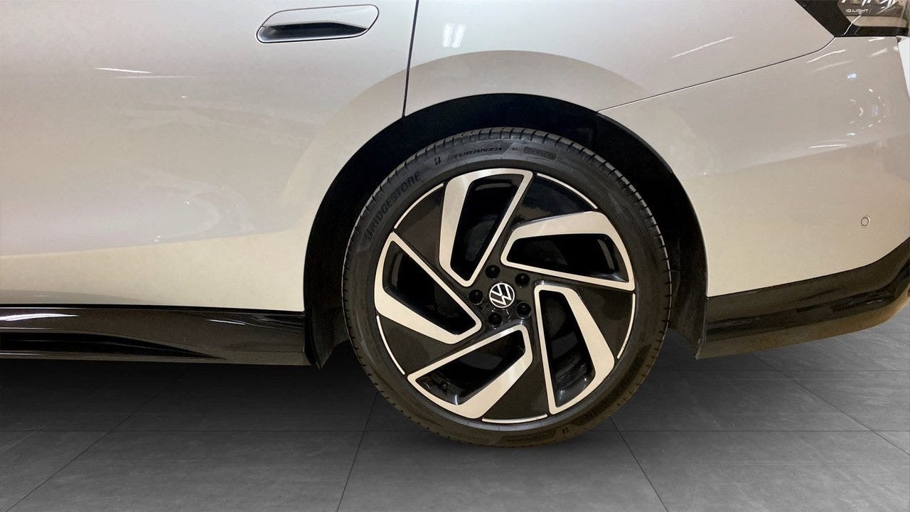Sølv VW ID.7 fra 2025