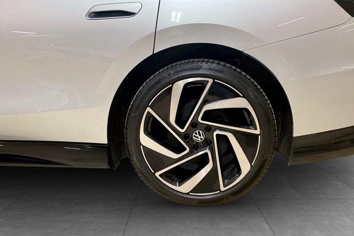 Sølv VW ID.7 fra 2025