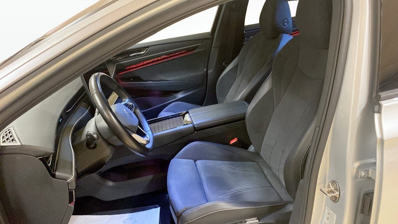 Sølv VW ID.7 fra 2025