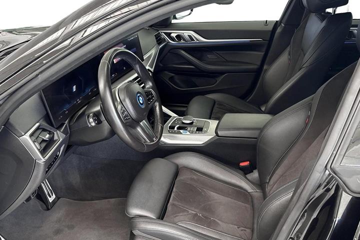 Sort BMW i4 fra 2023