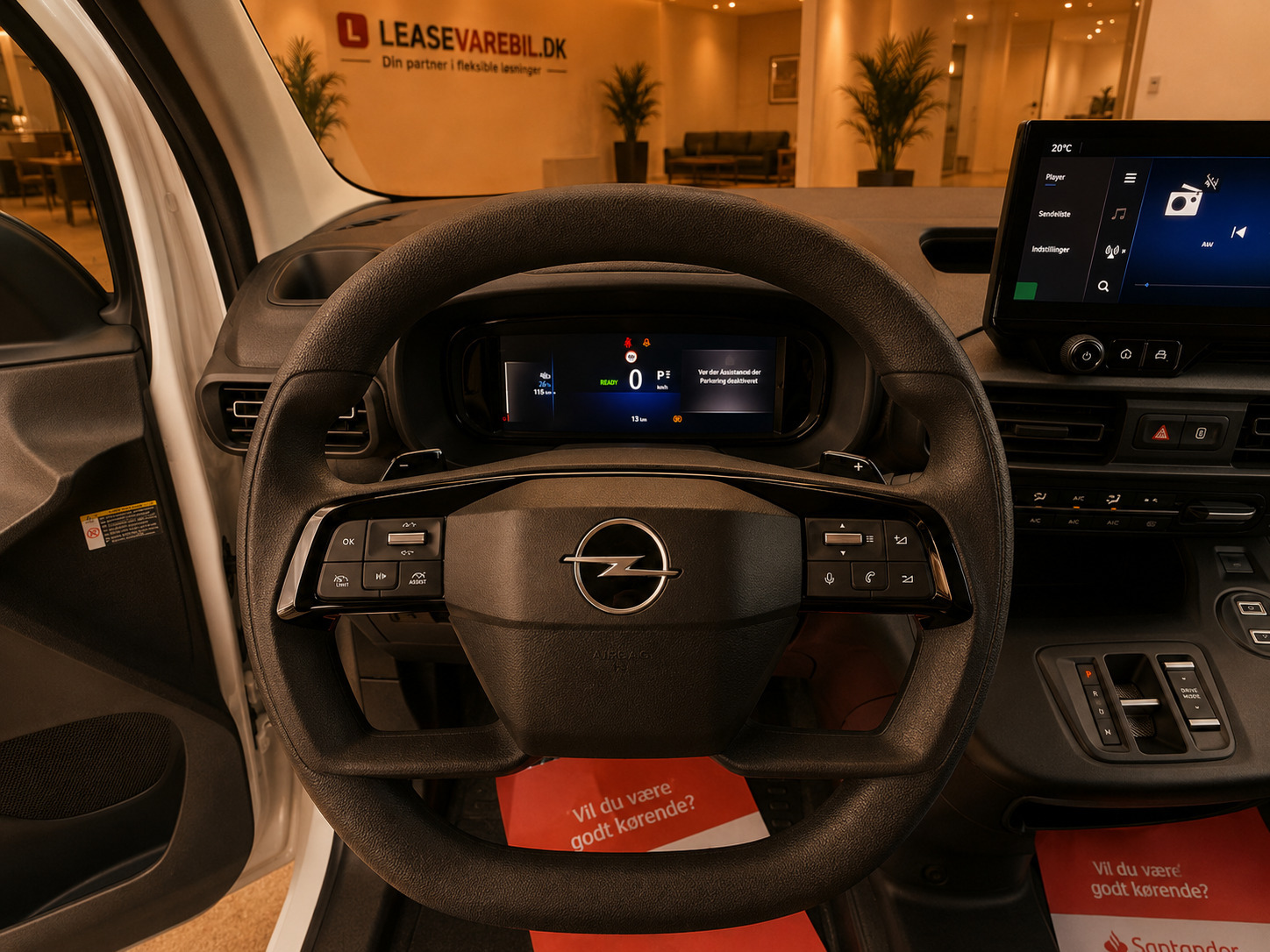 Hvid Opel Combo-e fra 2024