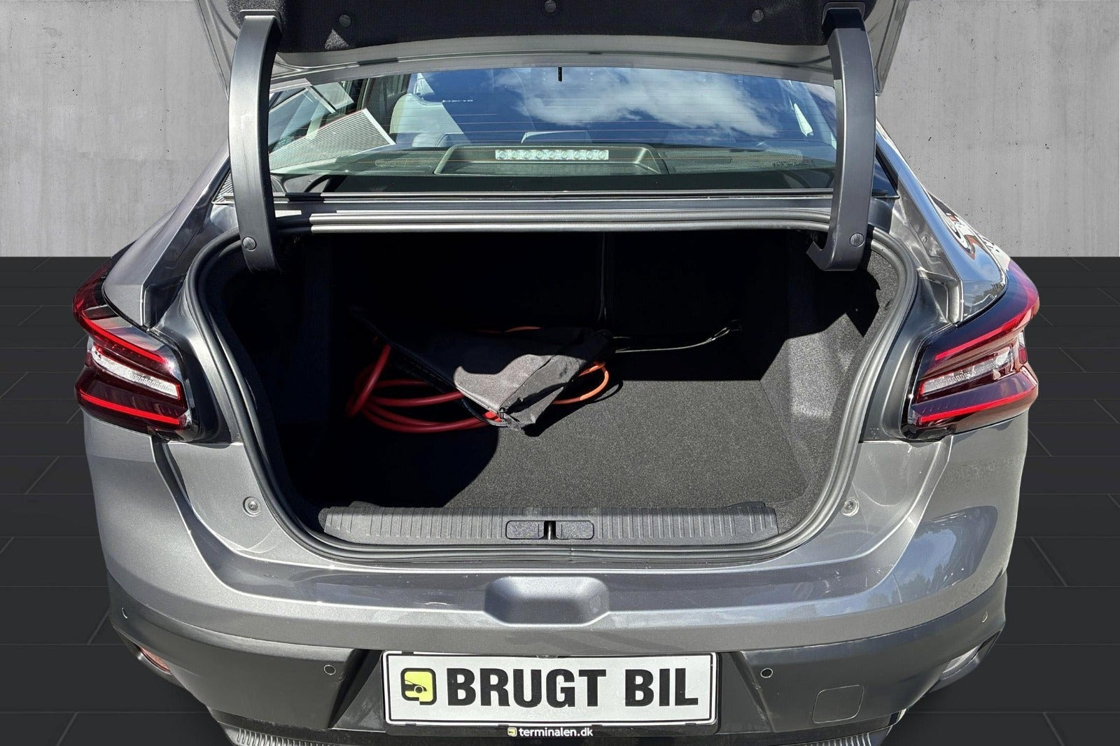 Grå Citroën ë-C4 X fra 2025