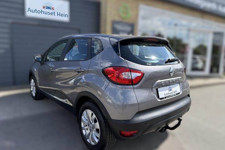 Grå Renault Captur fra 2013