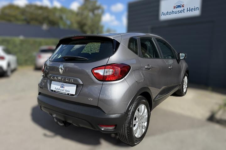 Grå Renault Captur fra 2013