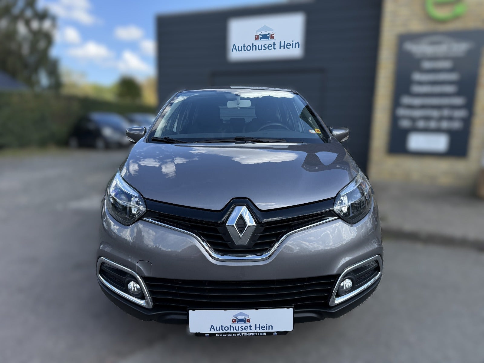Grå Renault Captur fra 2013