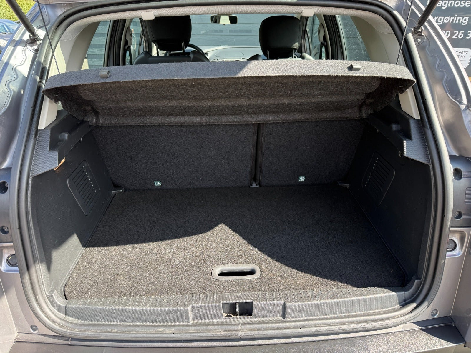 Grå Renault Captur fra 2013